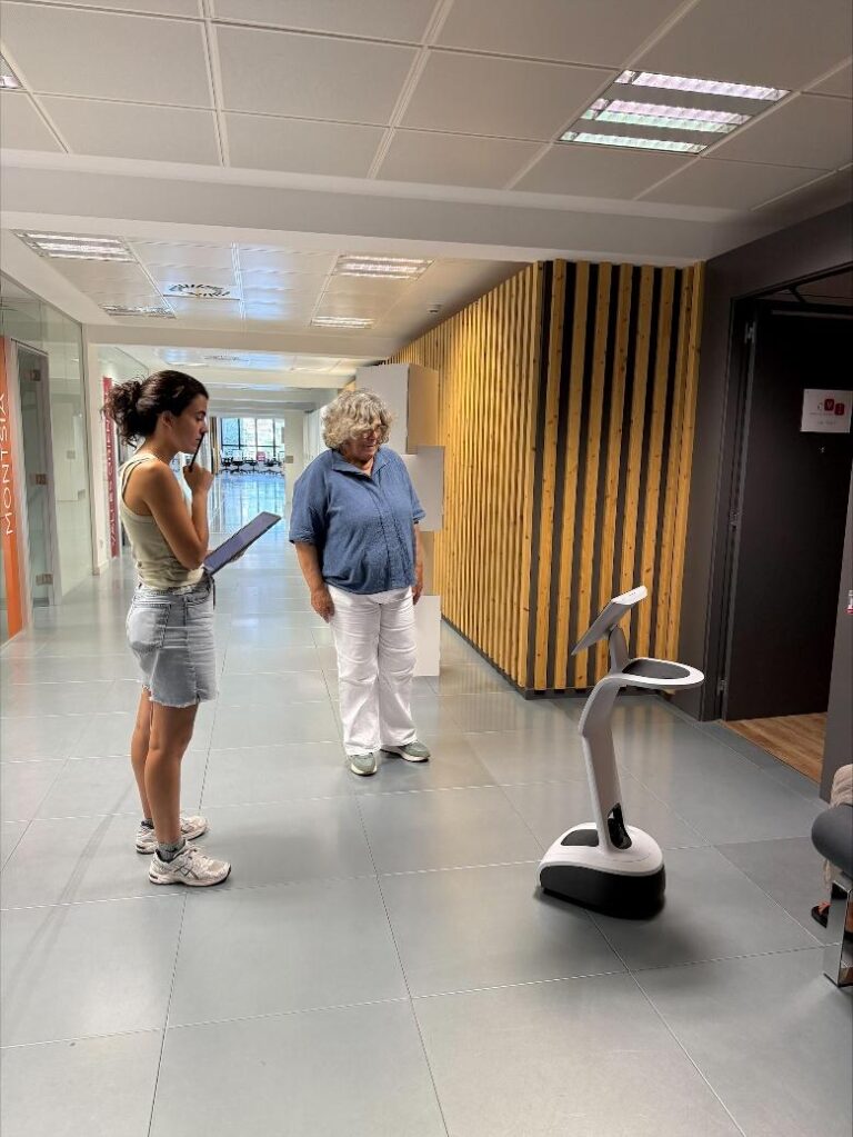 El Centre de Vida Independent iniciarà un projecte d’avaluació del robot TEMI en l’entorn domiciliari